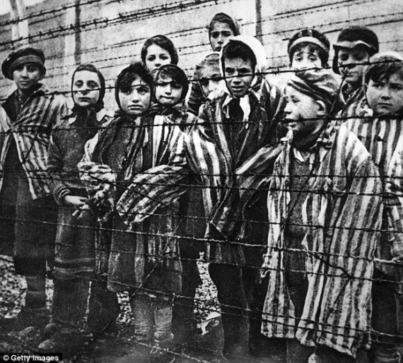 ヒトラーその3　ユダヤ人迫害(ホロコースト)後編　第２次世界大戦開戦、そして大量殺戮の始まり